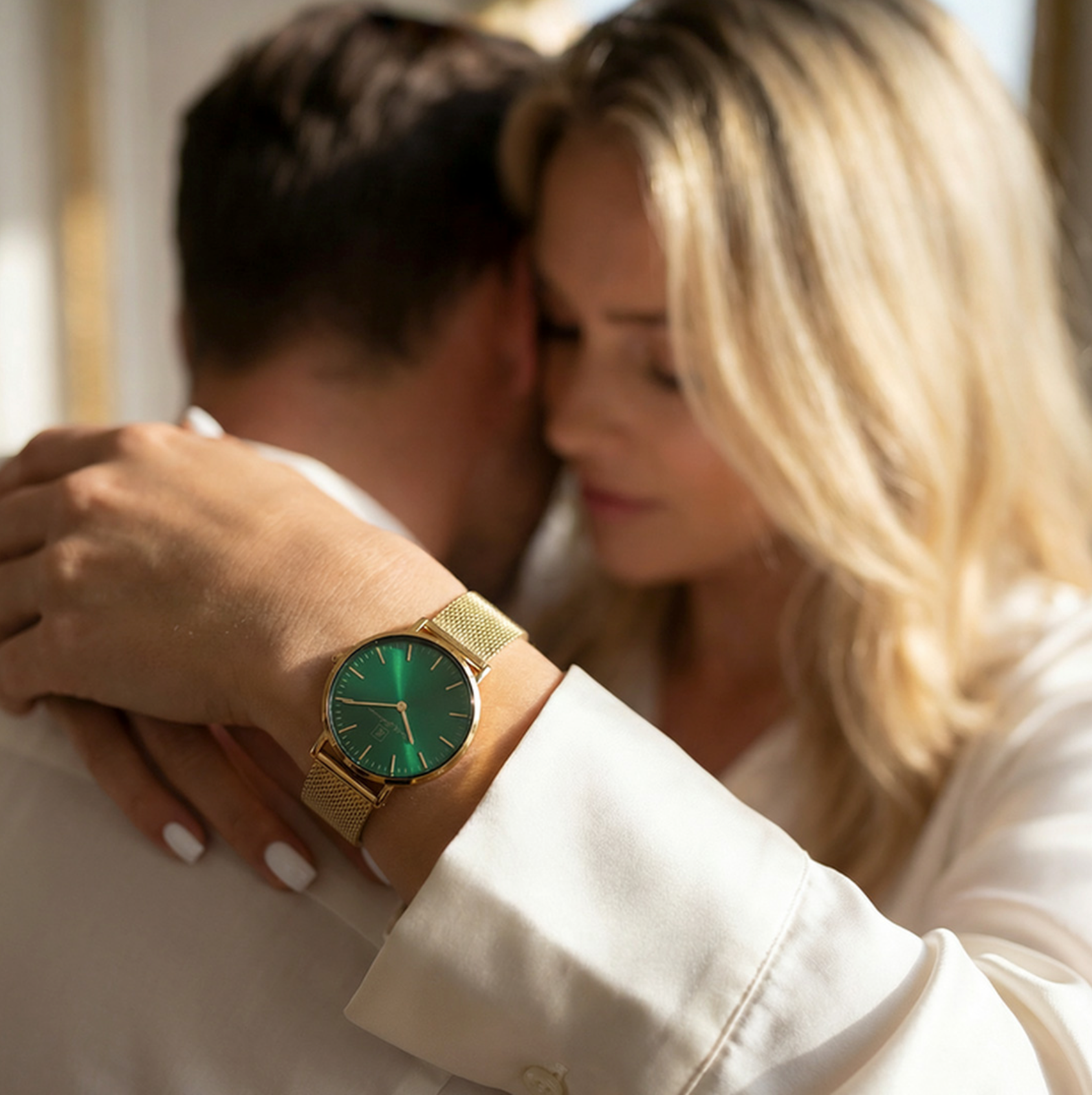 Dein Look- Upgrade! Damenuhr in Gold- Armband mit grünem Ziffernblatt “München” 32 mm